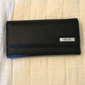 Black Reaction Kenneth Cole Wallet